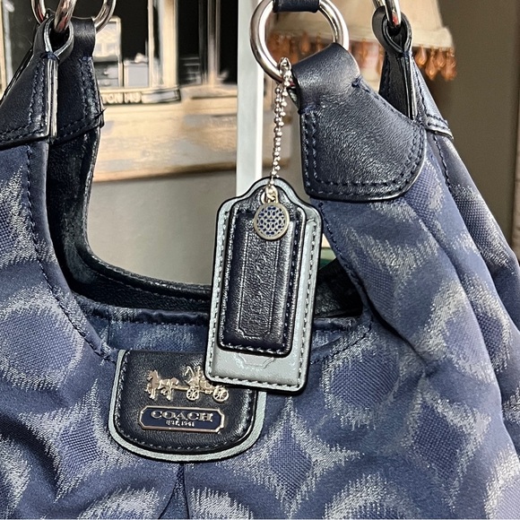 COACH Madison Ikat Maggie NAVY Blue Carryall Bag with Dust Bag - Picture 3 of 16